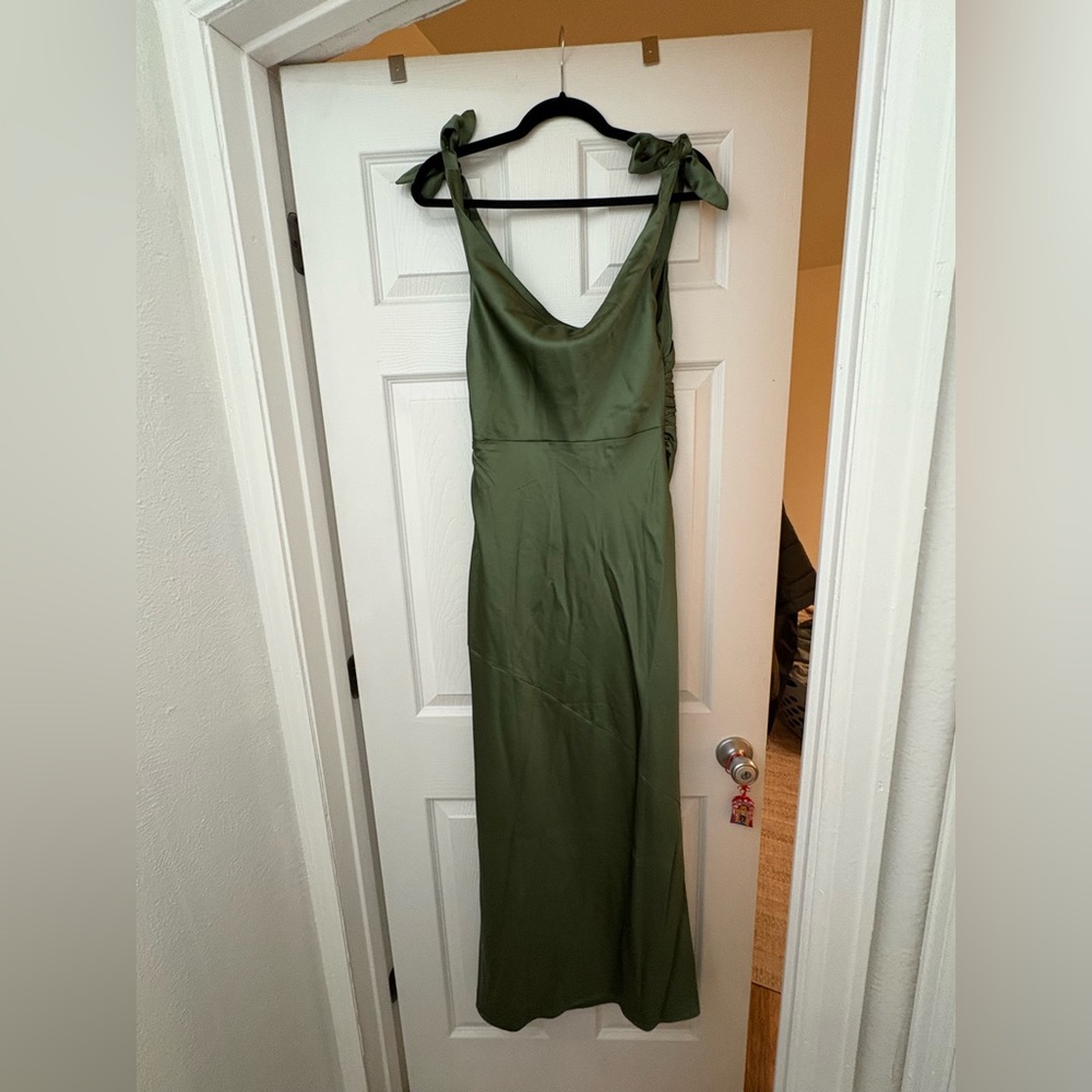 Elegant Olive Green Off-Shoulder Dress - Picture 10 of 10